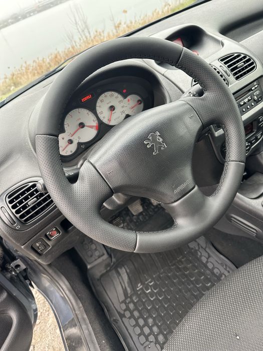 Продам Пежо 206 SW