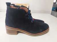 Botas NOVAS tam 38