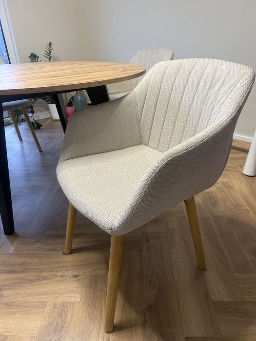 Stół rozkladany z krzesłami okazja