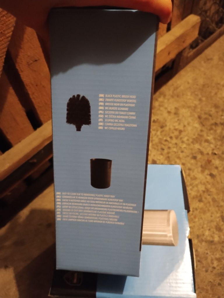 Zestaw kosz na śmieci i szczotka WC