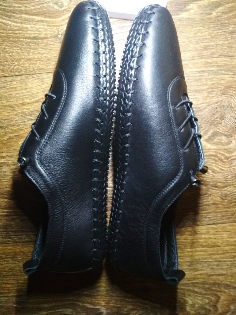 Мокасины, кеды, слипоны