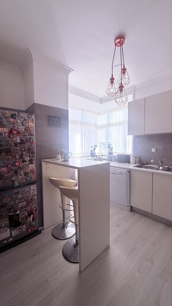 Vende-se T2 suite com terraço Lounge  e um lugar parqueamento!!!