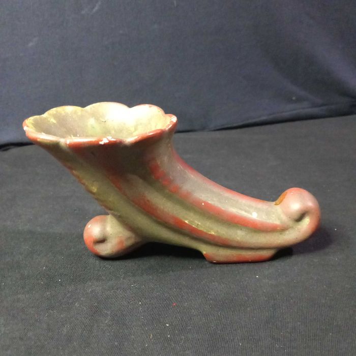 Peça invulgar em cerâmica