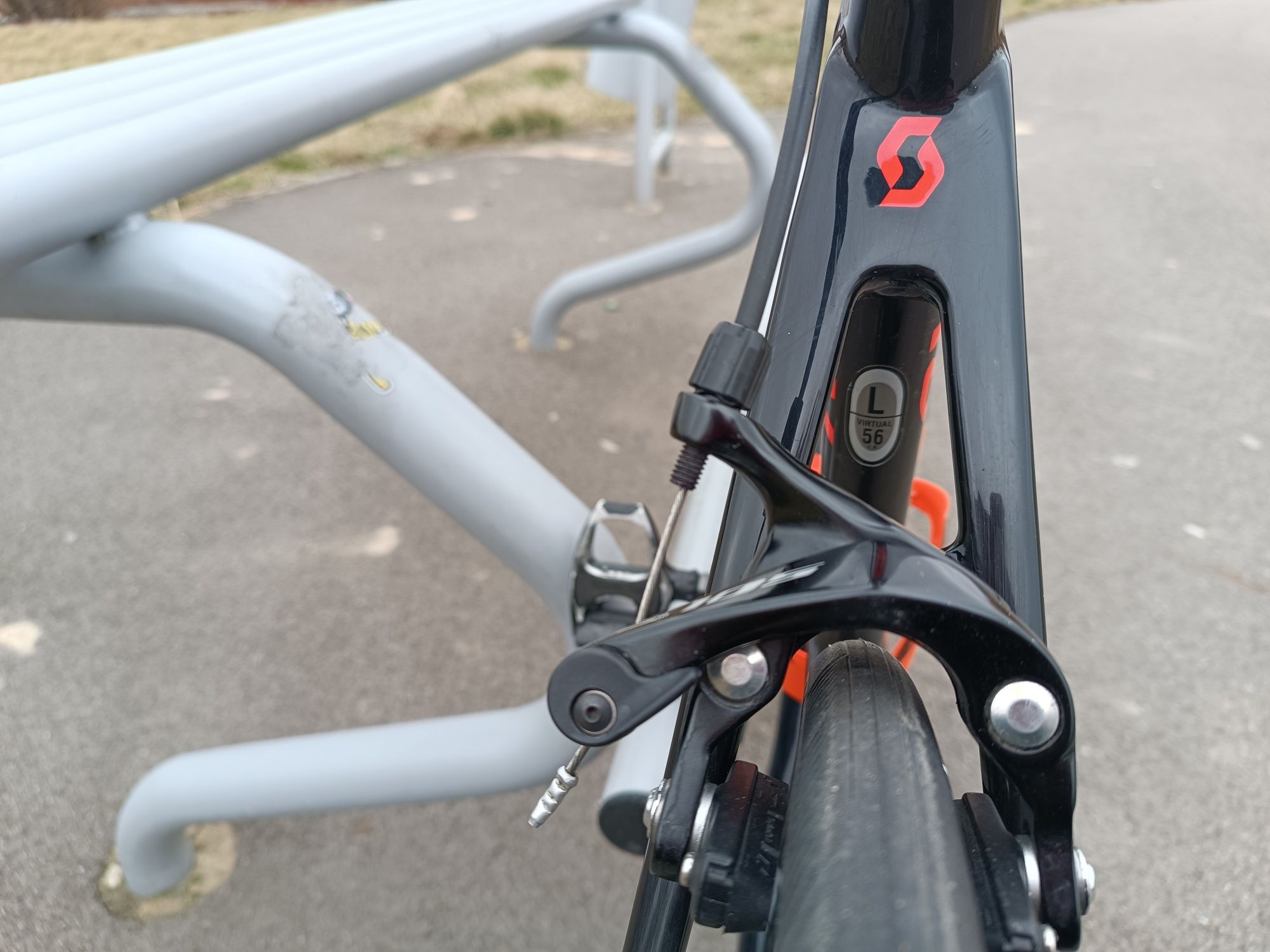 Rower szosowy Scott Addict RC 10 2018, pomiar mocy RONDE, DT Swiss 350