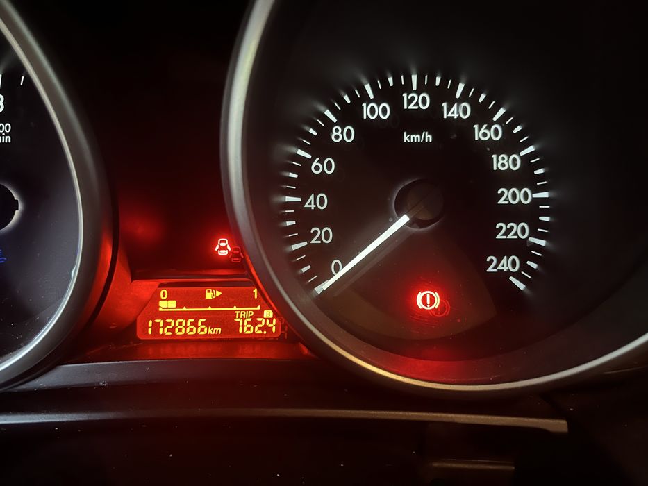 Piekna Mazda 5 7 osobowa
