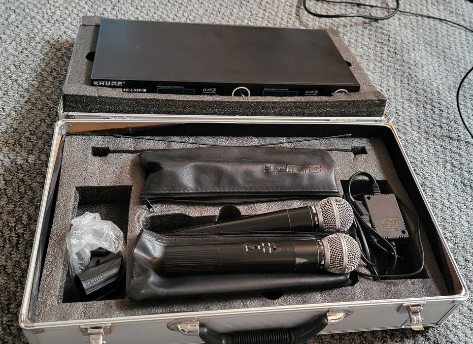 Продам радиомикрофоны SHURE в металлическом кейсе