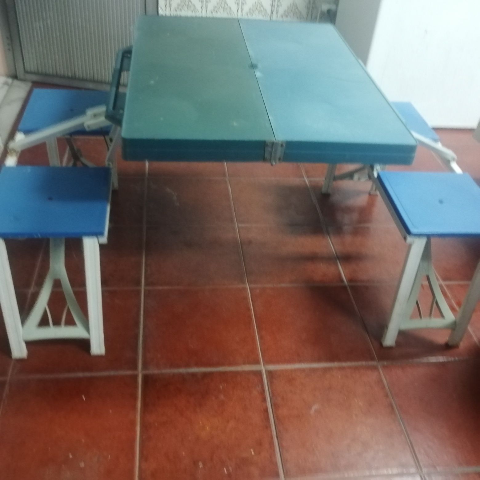 Mesa de pequeniques