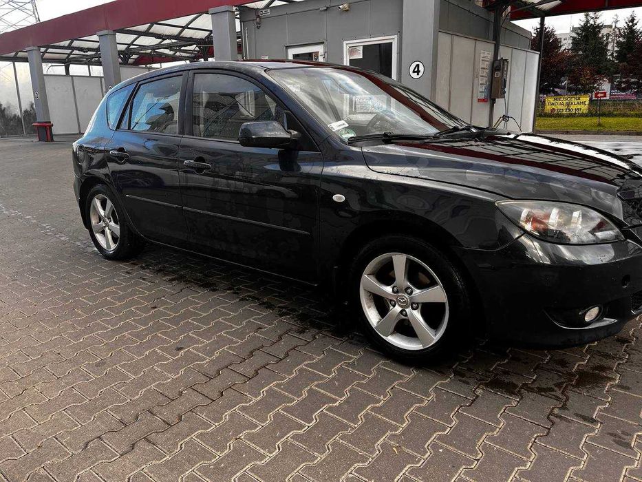 Mazda 3        .
