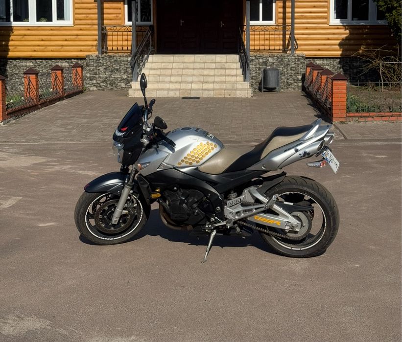 НАЙНИЧЖА ціна на ринку: Suzuki gsr 400 з рідним пробігом 22000 км