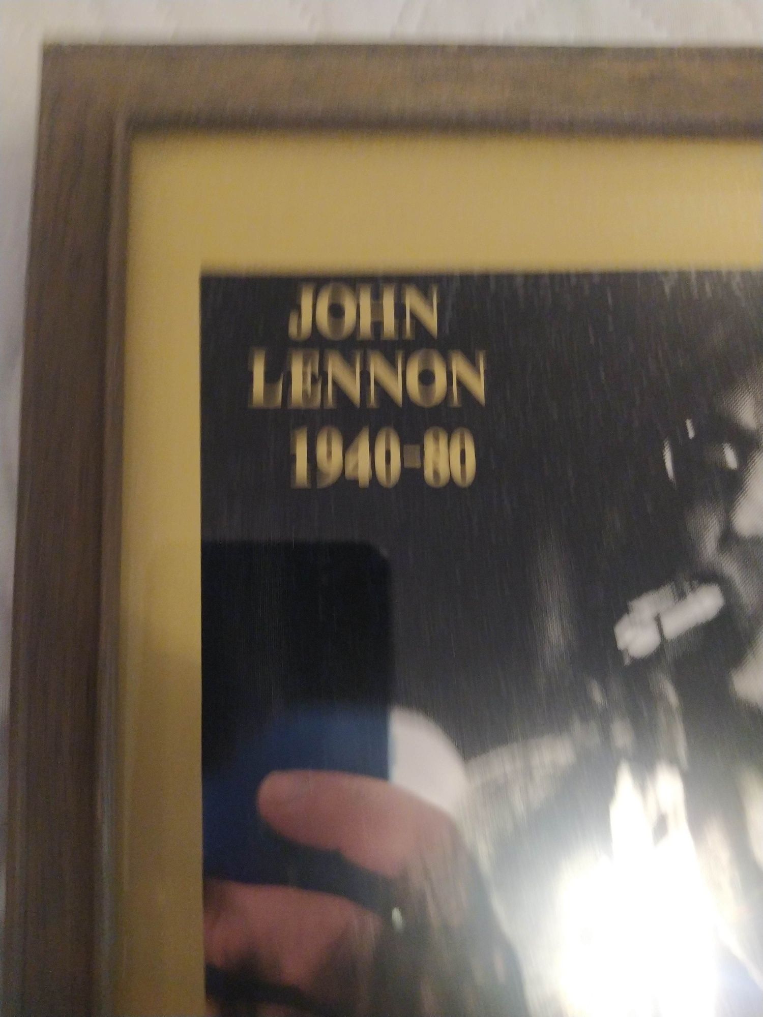 Stary, piękny obrazek lustrzany: JOHN LENNON