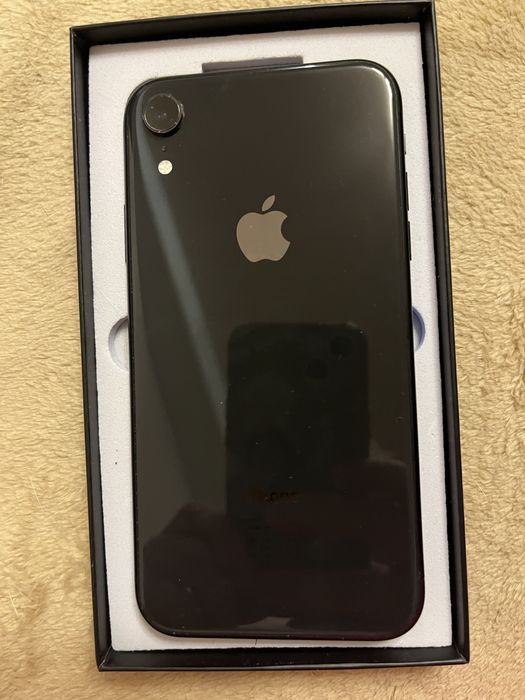 Айфон 10xr  б/у в отличном состоянии