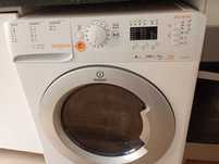 Máquina lava e seca INDESIT