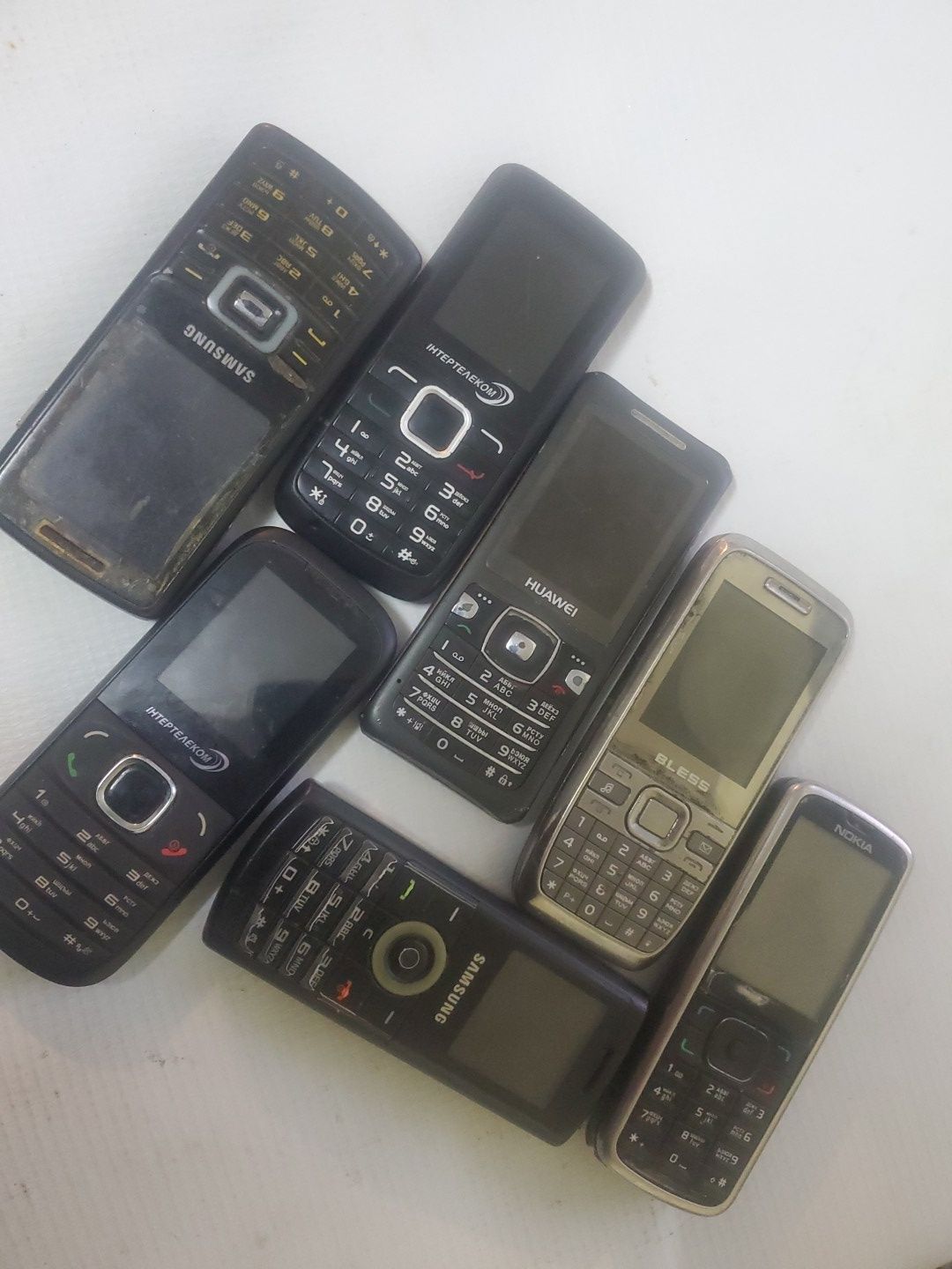 Телефоны сдма cdma рабочие и под ремонт,запчасти