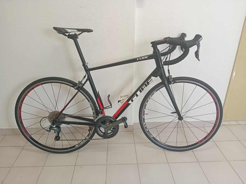 Bicicleta estrada Cube attain race 58/XL