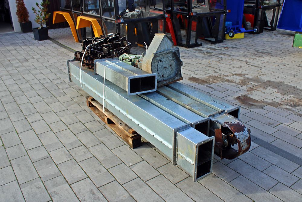 Podajnik kubełkowy PIONOWY 11m Podajnik OCYNK 20 t/h Żmijka