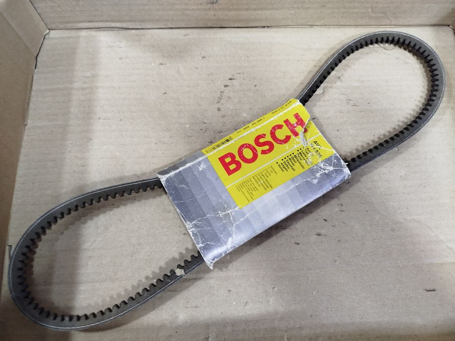 Ремінь  клиновий Bosch "AVX 10×935"