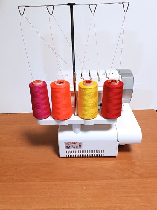 Оверлок Singer Легендарная фирма веников не вяжет