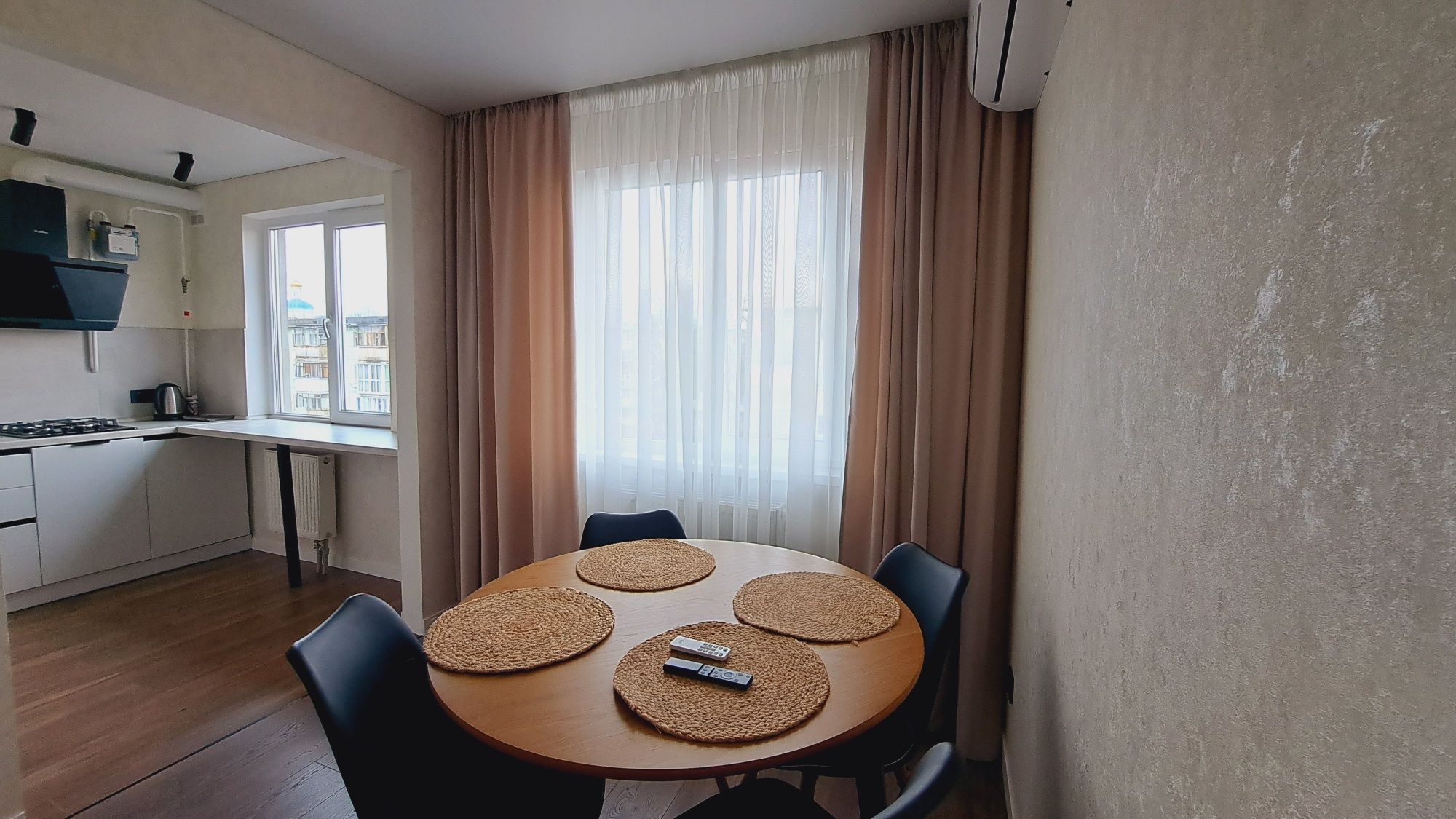 Продам  2 к квартира в центрі, ідеально під подобовий бізнес