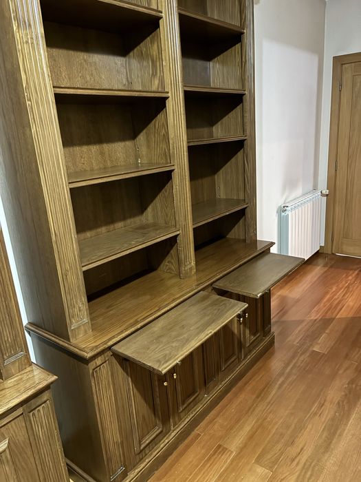 Estante de dois módulos de madeira maciça