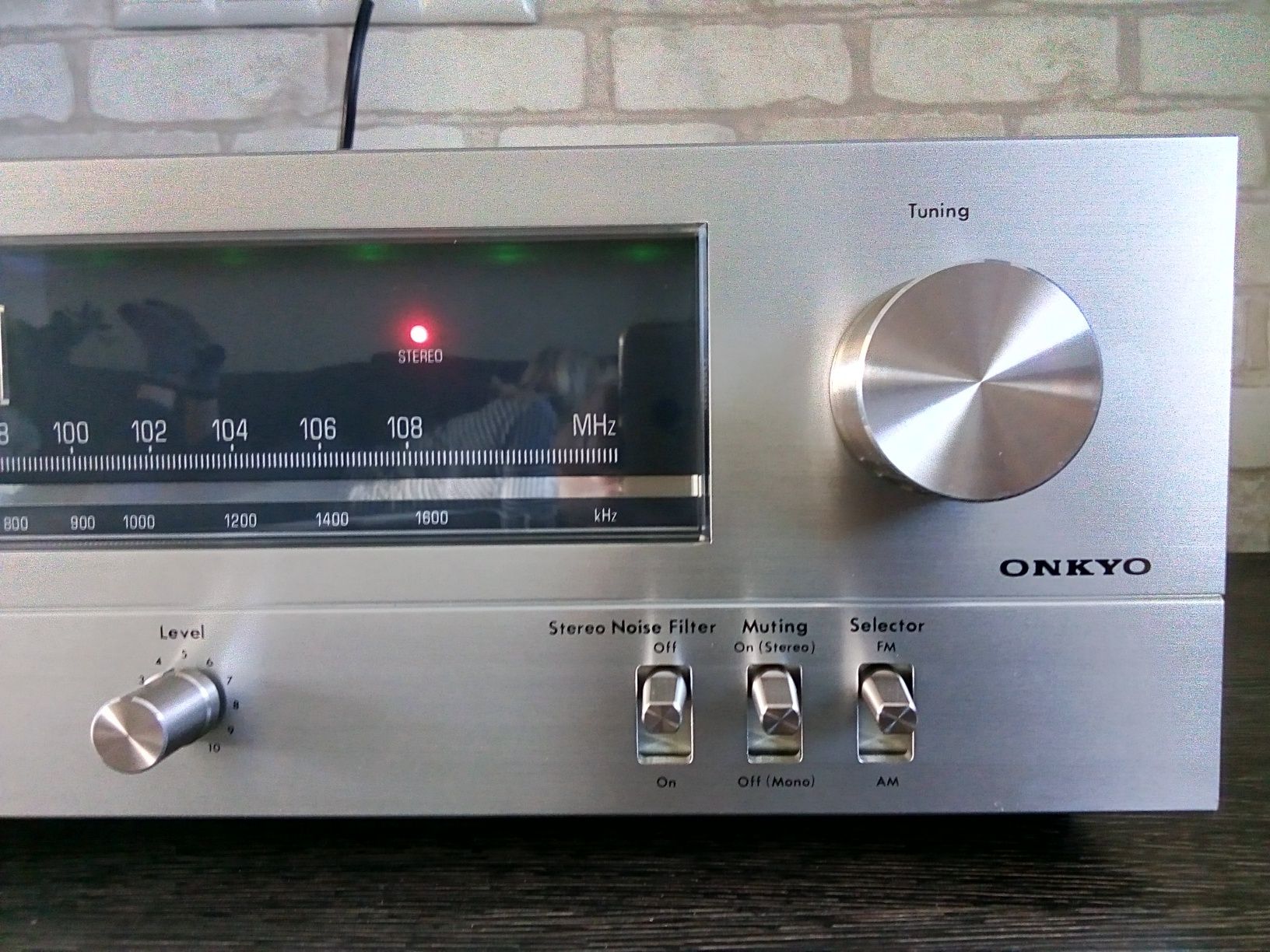 ONKYO T-5000 FM Stereo/AM Tuner 1974-79