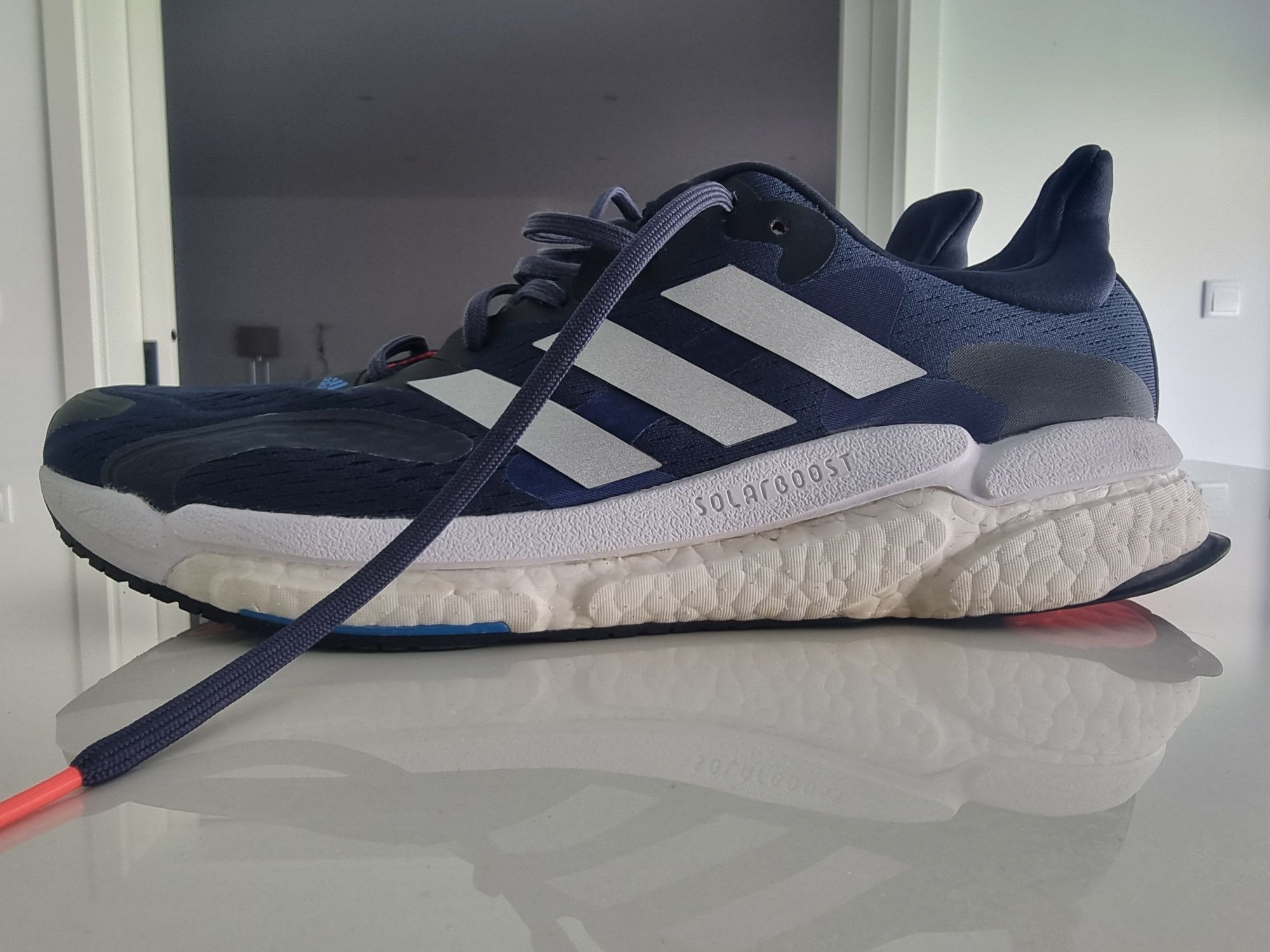 Ténis Adidas SolarBoost