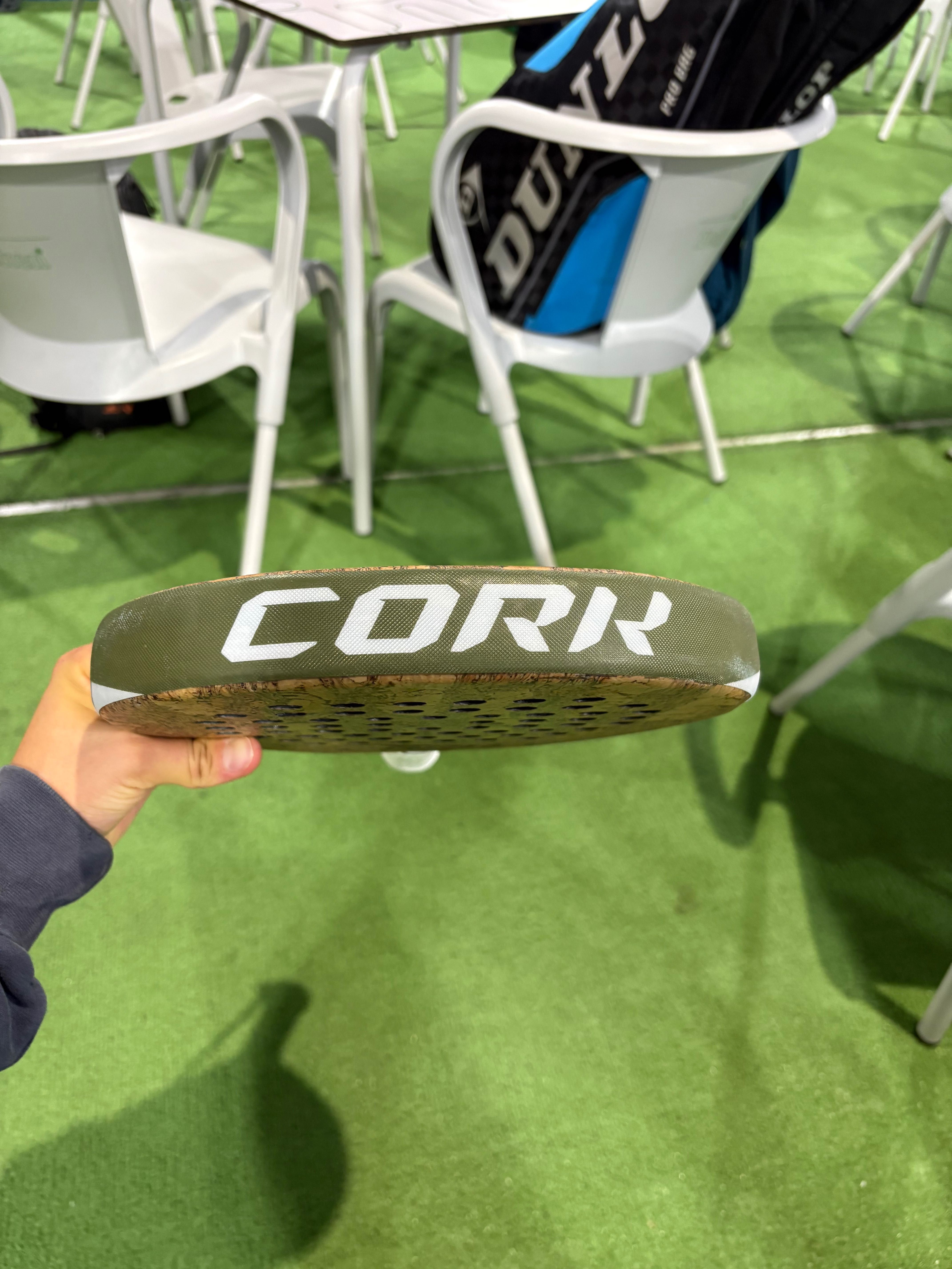 Cork supreme hybrid em ótimo estado