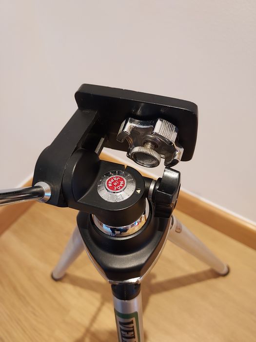 Tripé Máquina Fotográfica Velbon MC-3