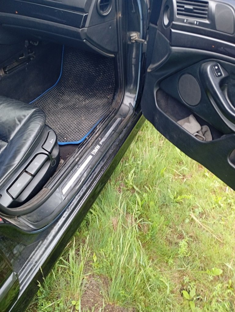 Продам BMW е39 528і бензин