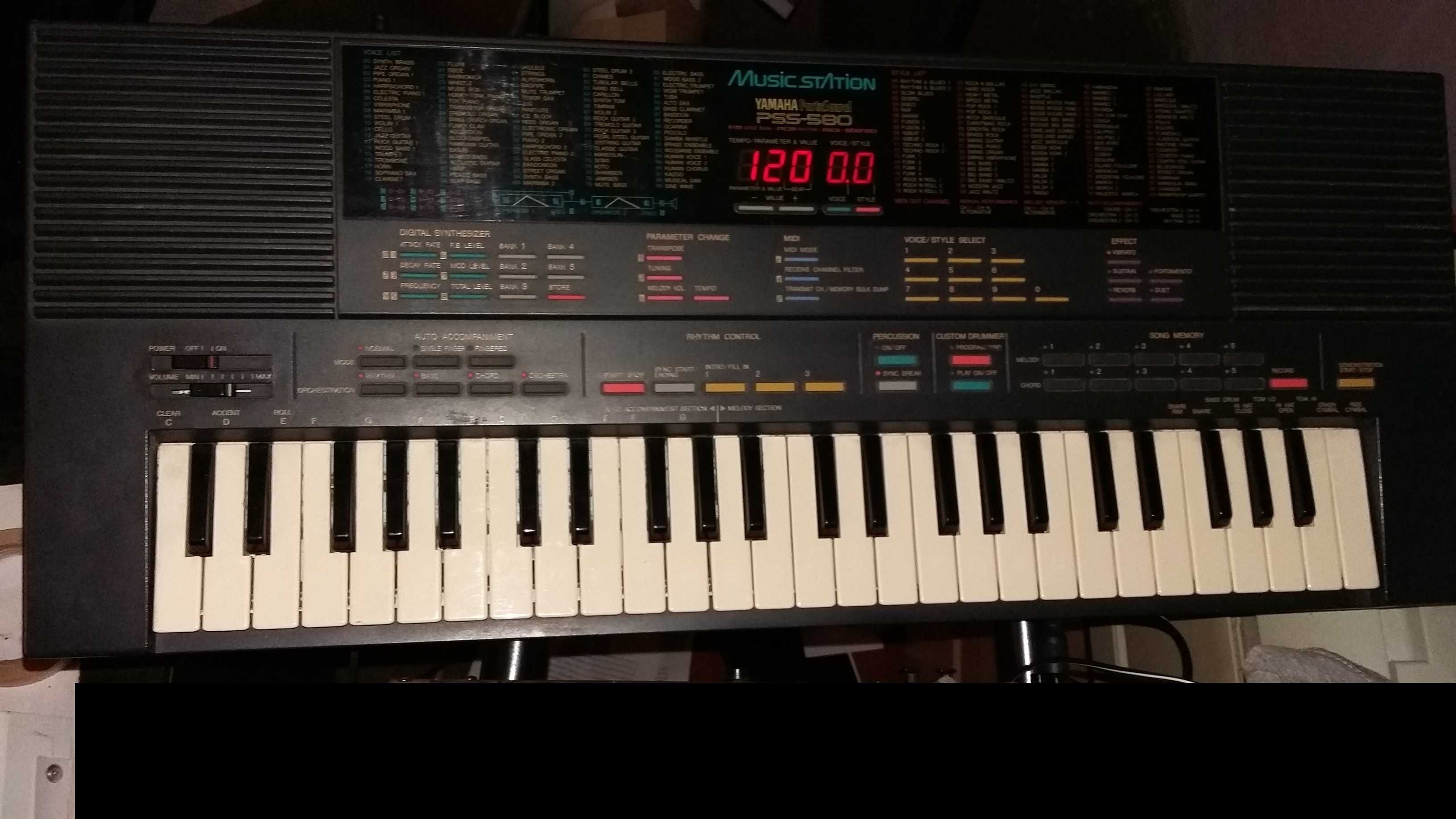 Syntezator FM Yamaha PSS-580  z MIDI stan BDB Retro 1989r