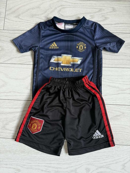 Футбольна форма Adidas Manchester 104-116 см
