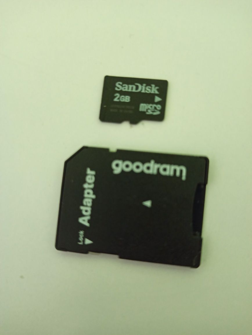 Karta pamięci 2 GB + adapter