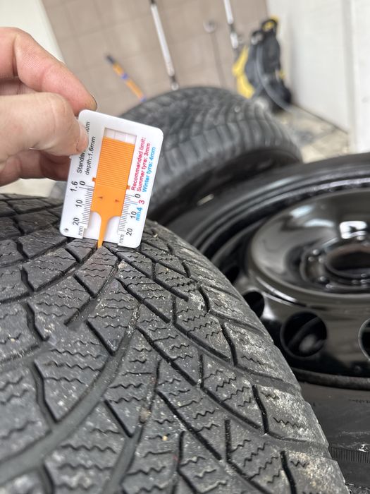 Komplet felg stalowych 5x108  combo Peugeot citroen z oponami205/60-16