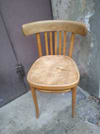 Krzesło thonet z okresu prl