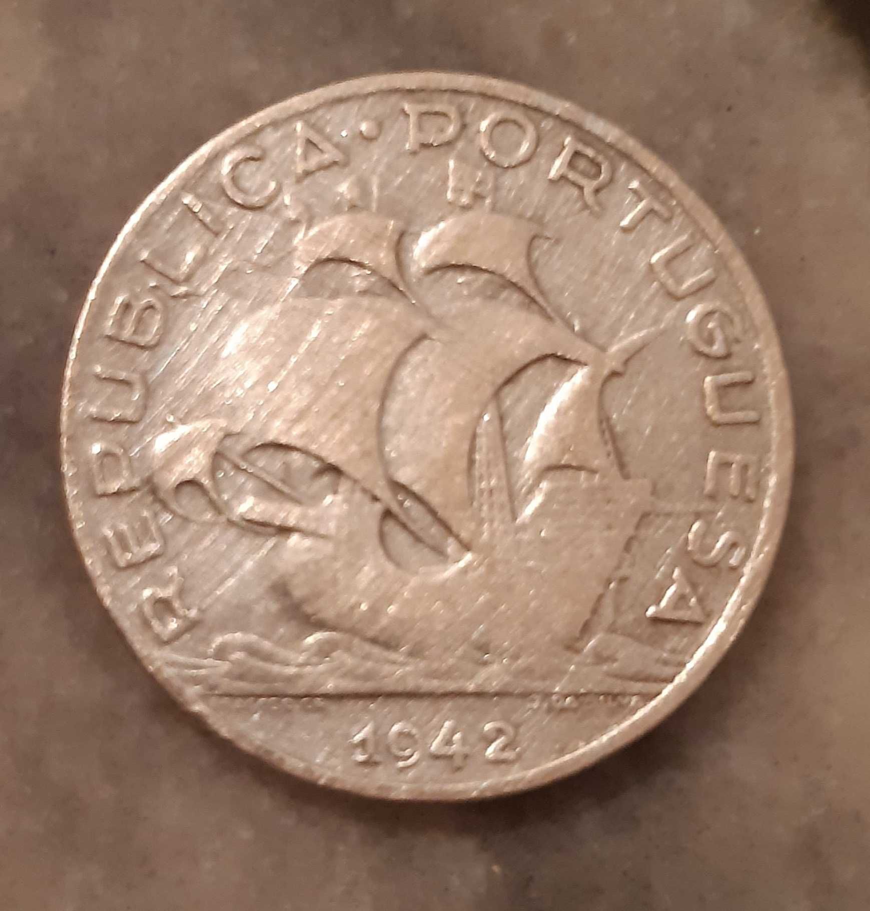 Moeda de prata portuguesa caravela de 5 escudos