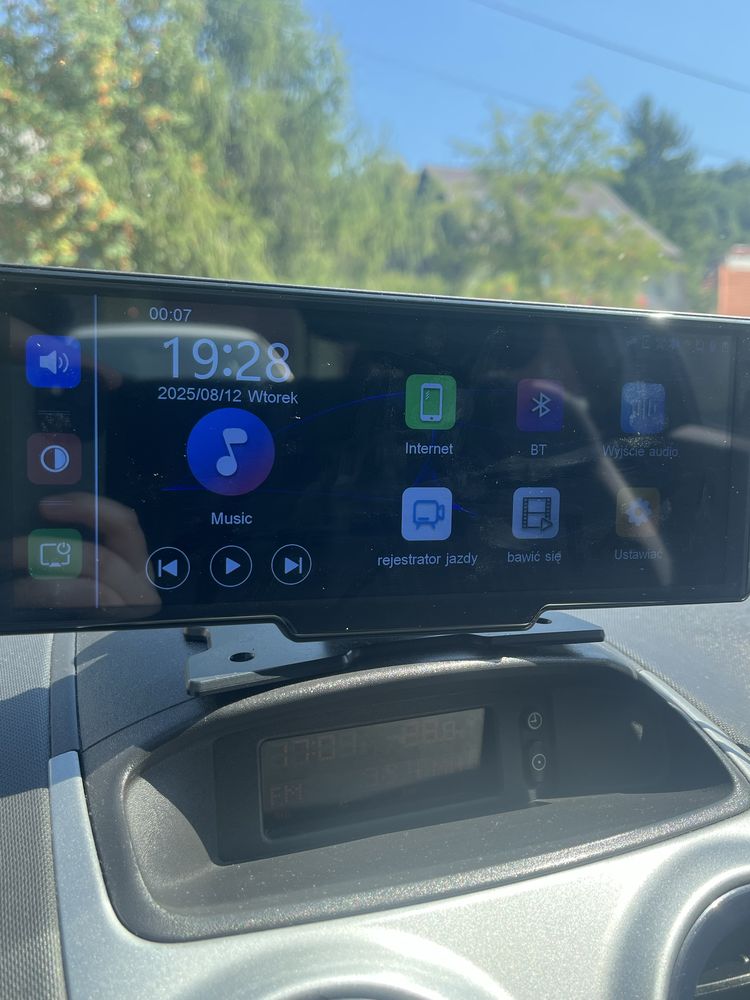Srnubi 10.26″ CarPlay / Android Auto + kamera 4K (bez tylnej kamery)