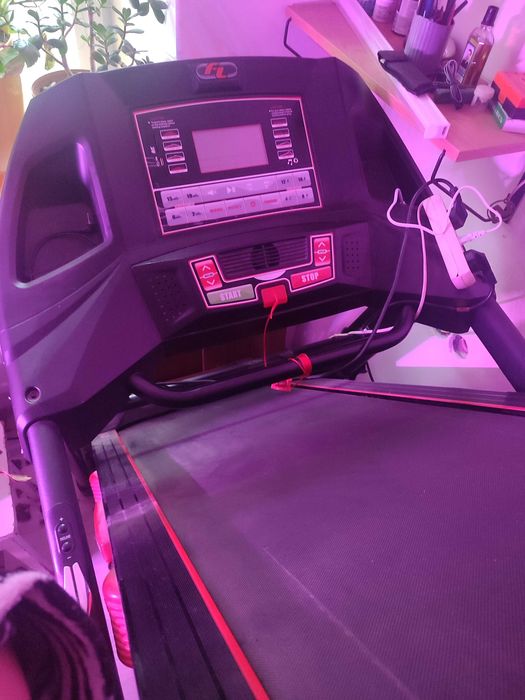 Бігова доріжка FitLogic T15 Black