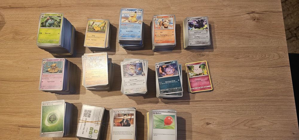 Ponad 3500 kart Pokemon 600 Holo/Reverse plus gratisy
