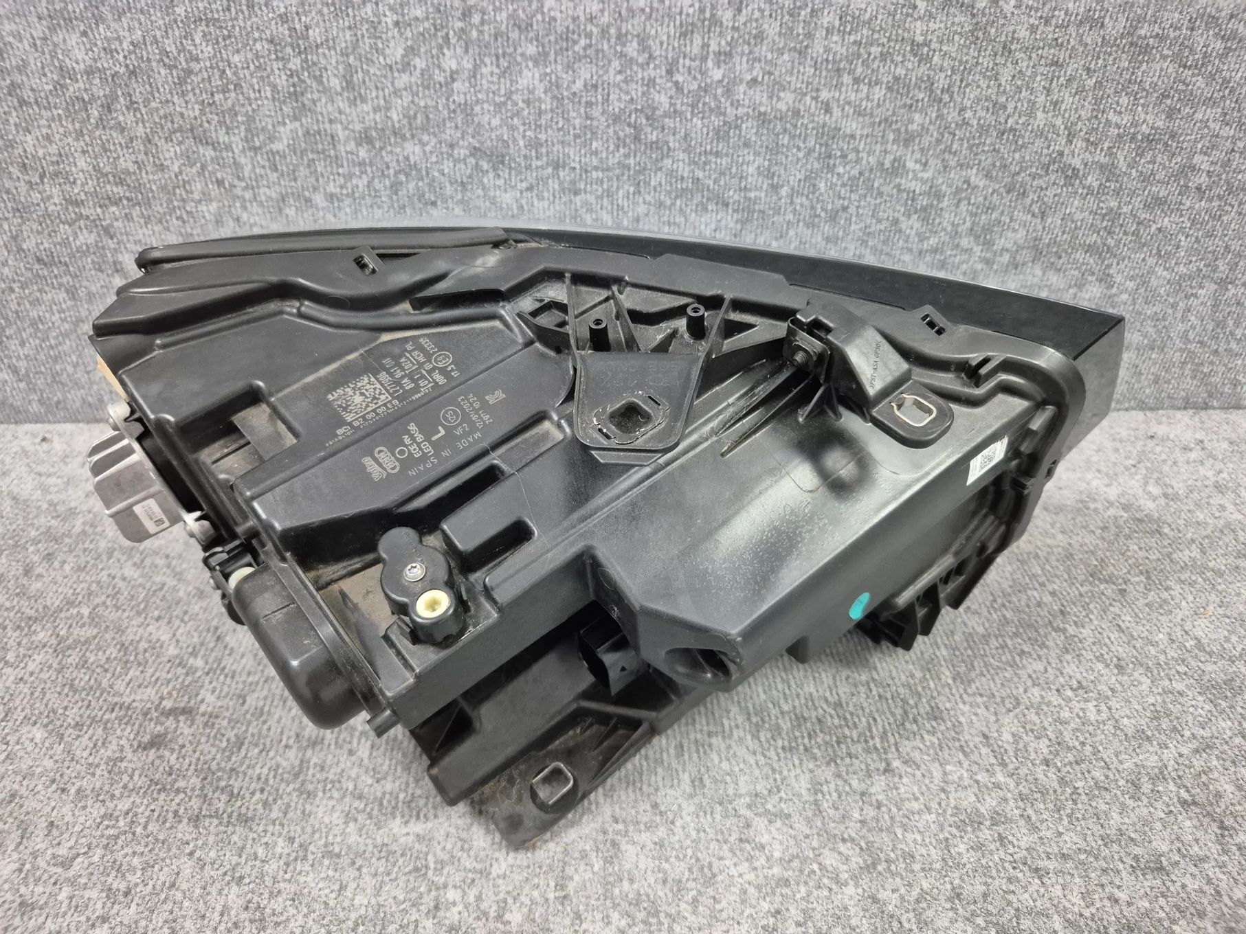 REFLEKTOR LAMPA PRZEDNIA LEWA - AUDI Q2 81A LIFT FULL LED 20-25