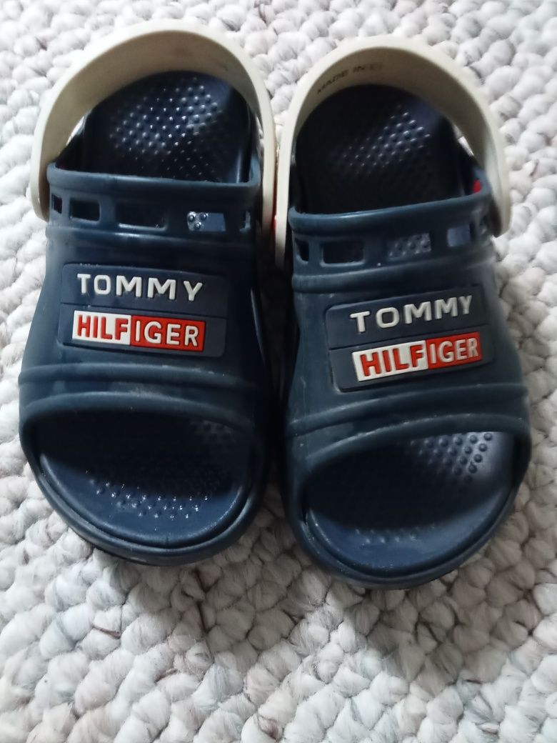 Sandałki  dla chłopca Tommy Hilfiger rozmiar 24