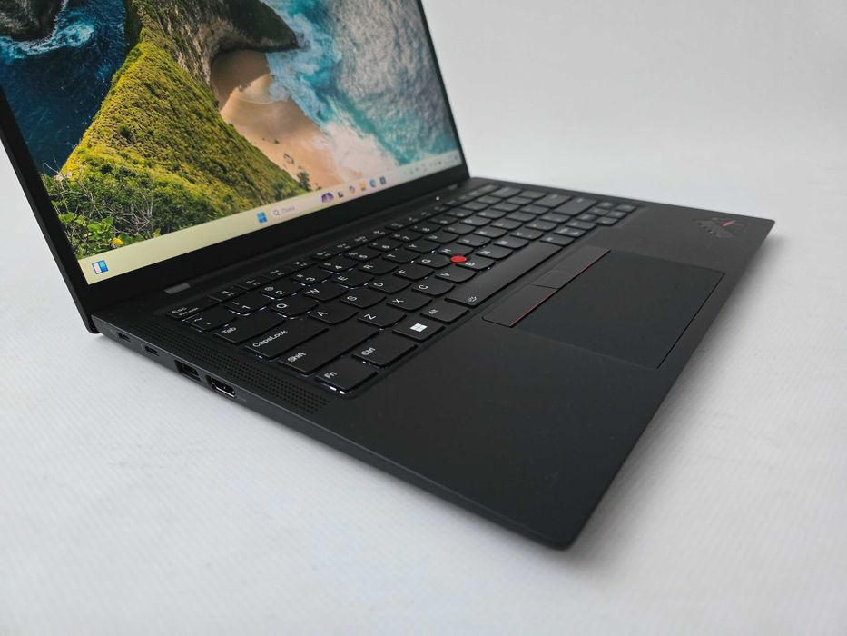 Lenovo ThinkPad X1 Carbon Gen 10 I7 1255U/RAM 16GB/SSD 1TB/WIN 11