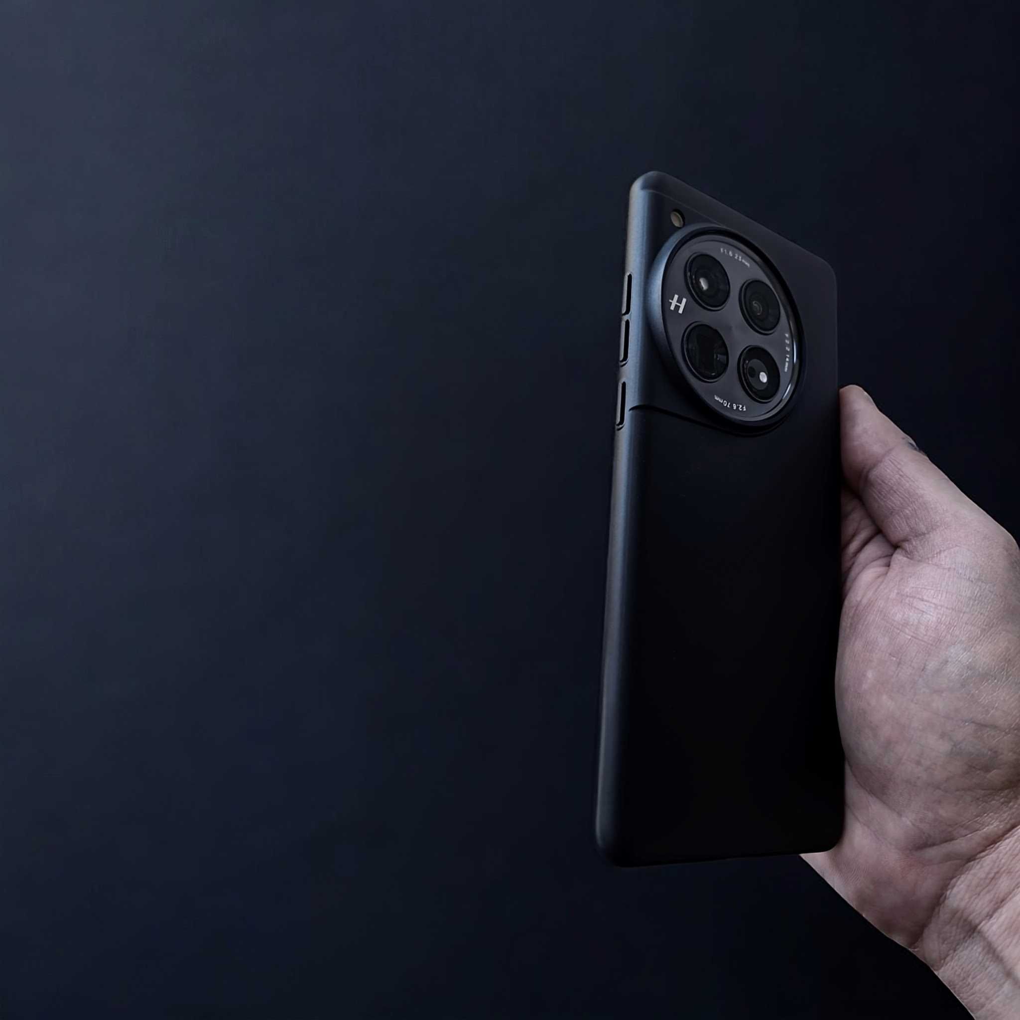 Etui ULTRA SLIM do OnePlus 12 (Naked Black)