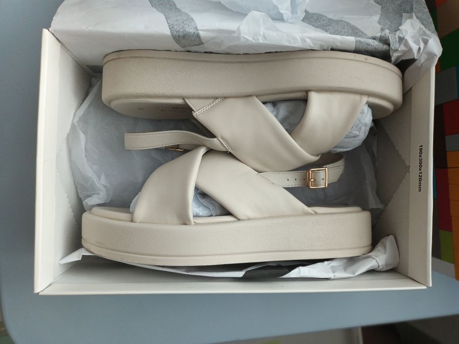 Босоніжки,  сандалії BAGATT