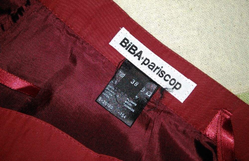 Spódnica rozpinana od dołu do góry, firma BIBA+pariscop, rozmiar 38