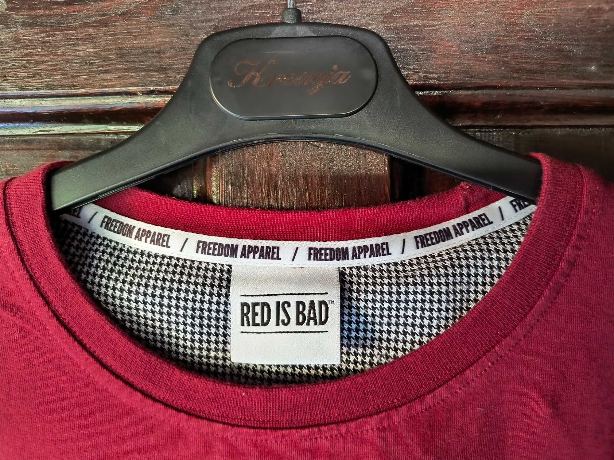Koszulka T-shirt Red is Bad Czerwona Orzeł