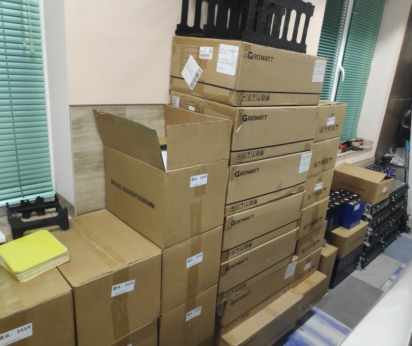 Інвертор Growatt SPF 5000 ES 5kw з wifi в комплекті автономне живлення