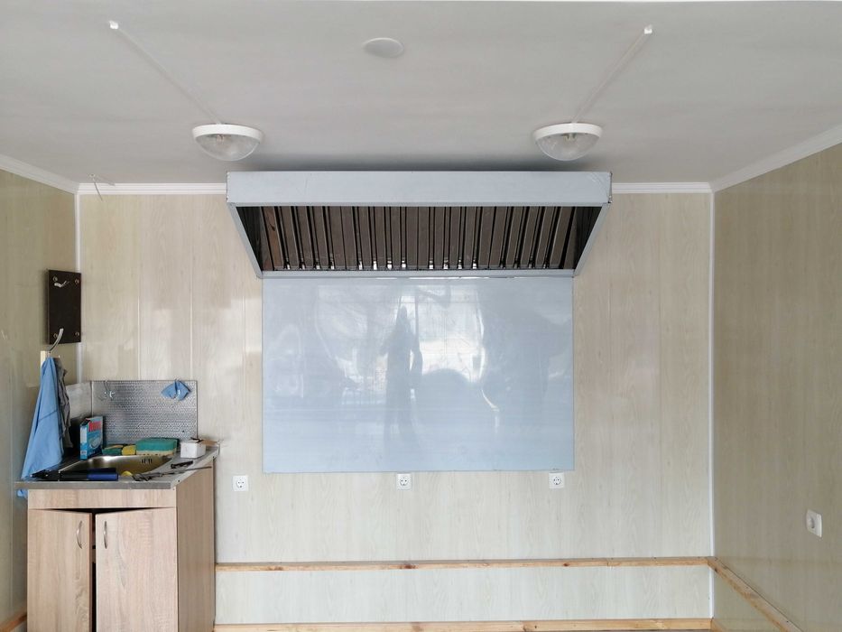 Вытяжка. Вытяжной зонт. Пристенный зонт. Вентиляция. Жестянщик