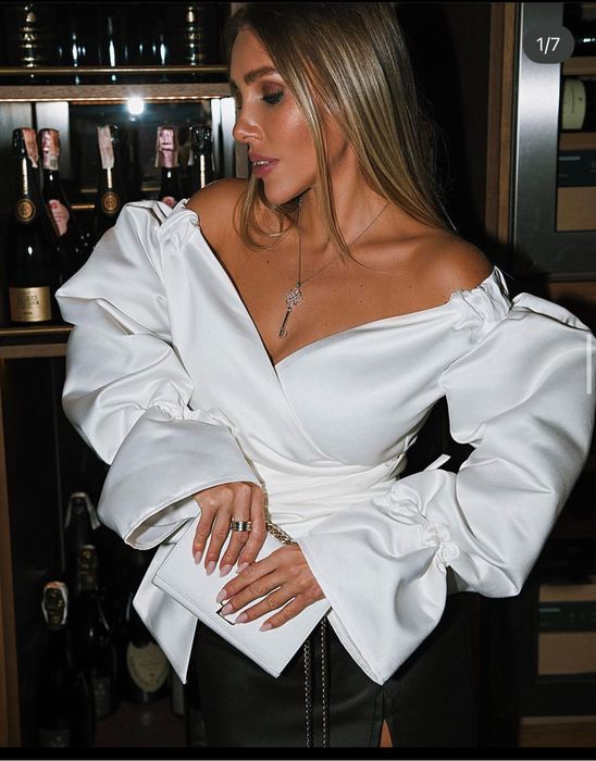 Блуза з плотного сатину, біла