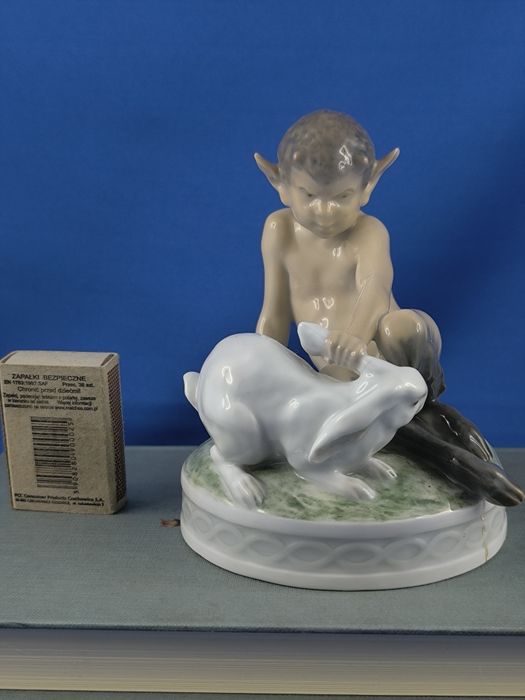 Faun z królikiem Royal Copenhagen #porcelana #ozdoba #dekoracja