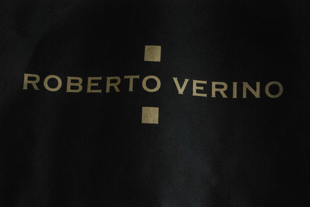 Porta Fatos Roberto Verino