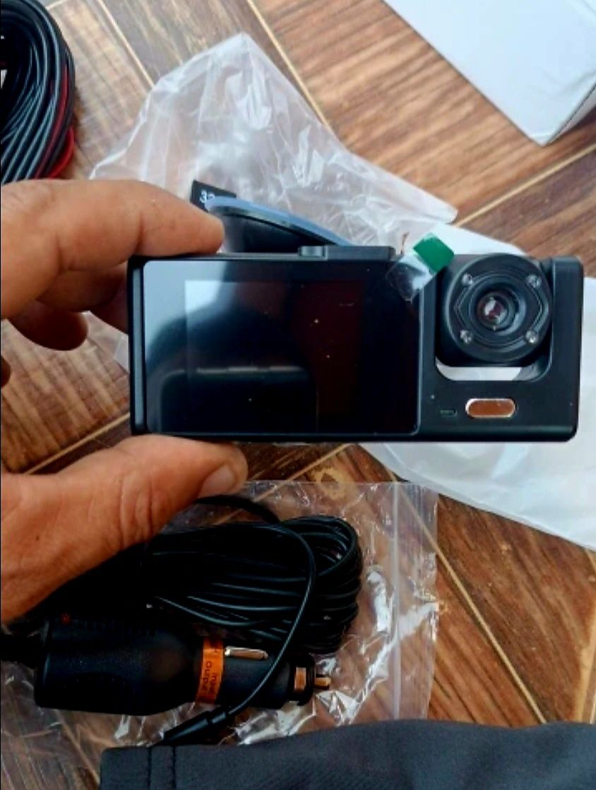 Dashcam com 3 cameras (nova)